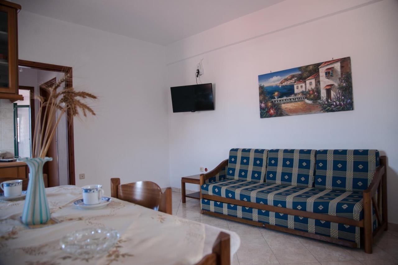 Maxis Apartment 2 Корони Экстерьер фото